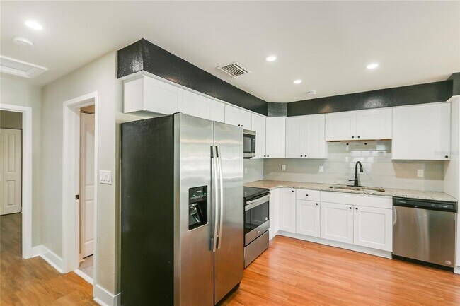 Photo - 1615 N Washington Ave