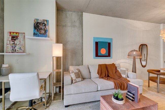 Photo - 353 E Bonneville Ave Unidad 343