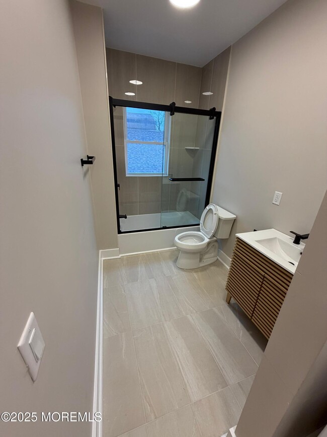 Photo - 142 State St