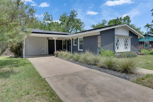 Photo - 2102 Bristol Dr Casa