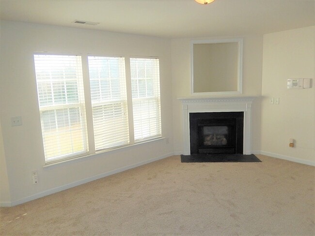 Photo - 1421 Springshire Ct