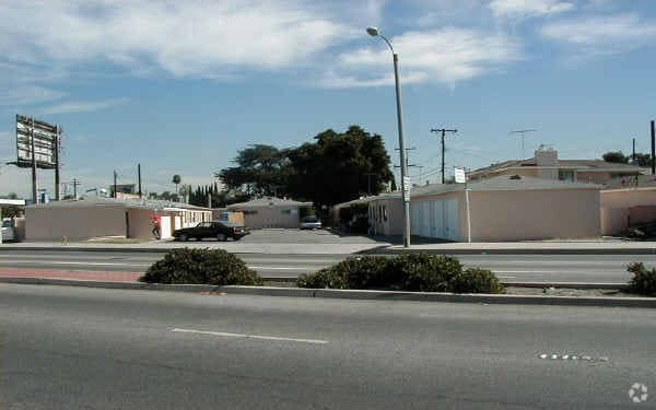 12618 Lakewood Blvd - 12618 Lakewood Blvd