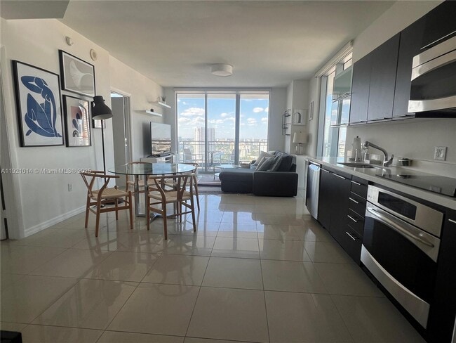 Photo - 90 SW 3rd St Unit 2605