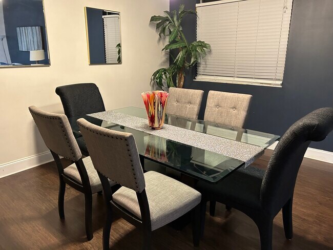 Photo - 3607 Simms St