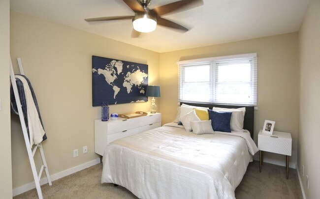 Photo - 120 Western Villa Dr