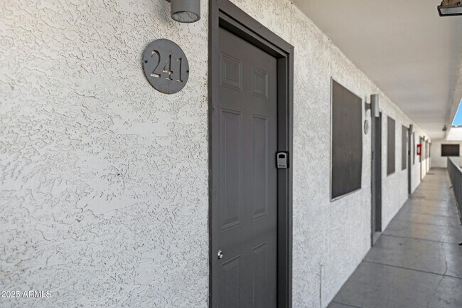 Photo - 18202 N Cave Creek Rd Unit 241
