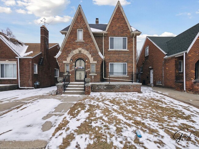Building Photo - 16831 Mendota St Unit 16831 - Lower Rental