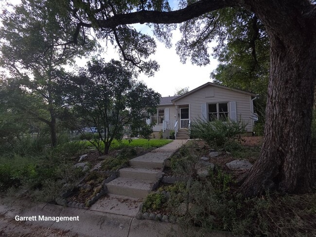 Building Photo - 3/2 Remodeled Home in Lampasas