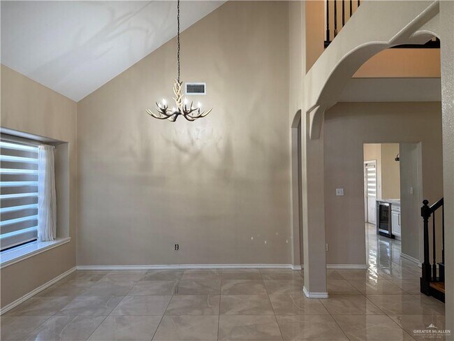 Photo - 35 Wisteria Dr