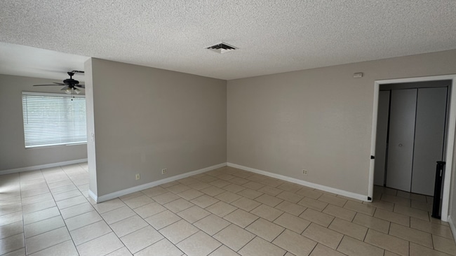 Photo - 4754 Willow Crest Ave