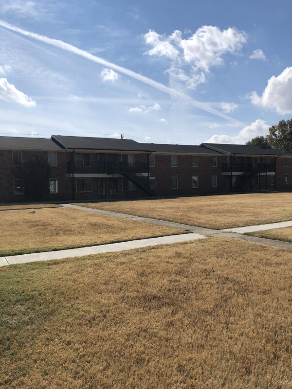 Photo - 2728 Sharon Ln