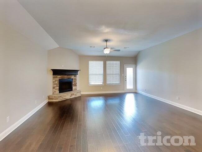 Photo - 209 Buckskin Dr