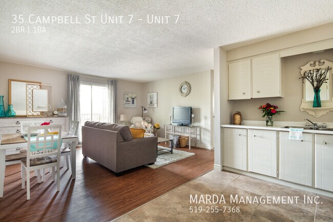 Photo - RENOVATED 2 BED/1BATH - LOCATED IN CHATHAM + HYDRO! Unité 7