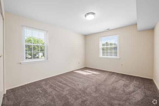 2BR, 2BA - 1,250SF - Bedroom