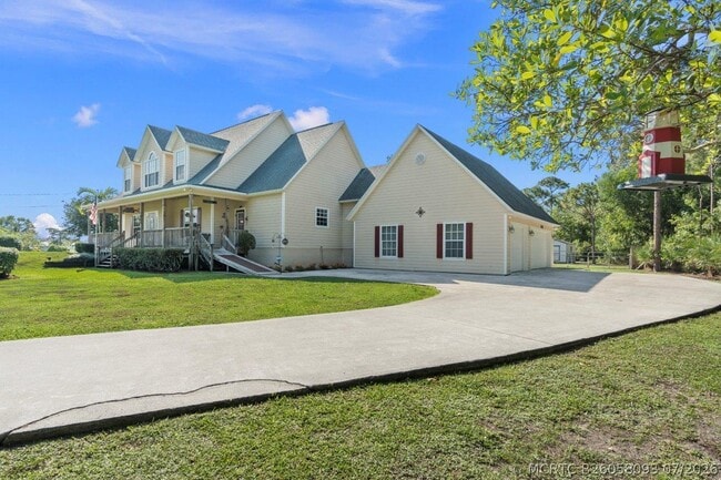 Photo - 405 SE Salerno Rd