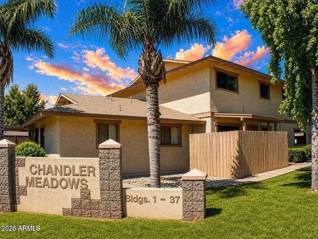 Photo - 286 W Palomino Dr