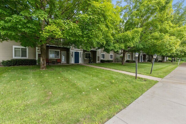 Photo - Heather Ridge Apartments