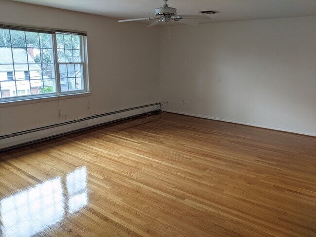 Photo - 409 Lowell Ave