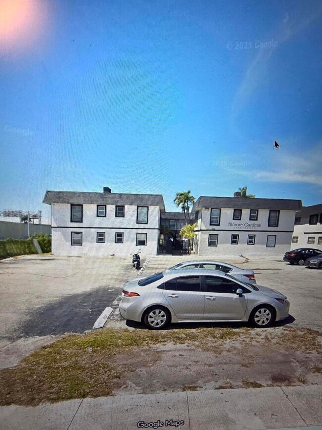 Building Photo - 2851 Fillmore St Unit 507