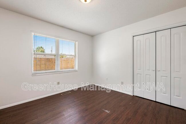 Photo - 805 Carson Dr