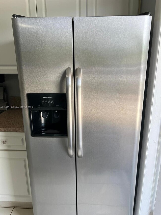 Photo - 30 E 12th St Unidad 30