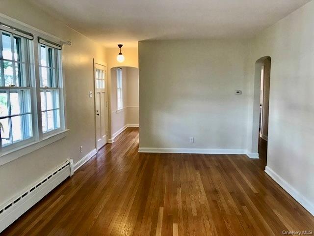 Photo - 42 Roe Ave