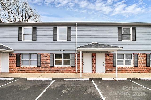 Photo - 1231 Anderson St