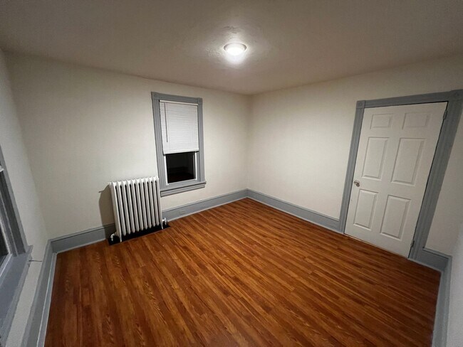 Building Photo - 501 Rugby Rd Unit 2 Rental