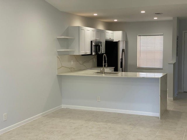 Photo - 9973 Three Lakes Cir