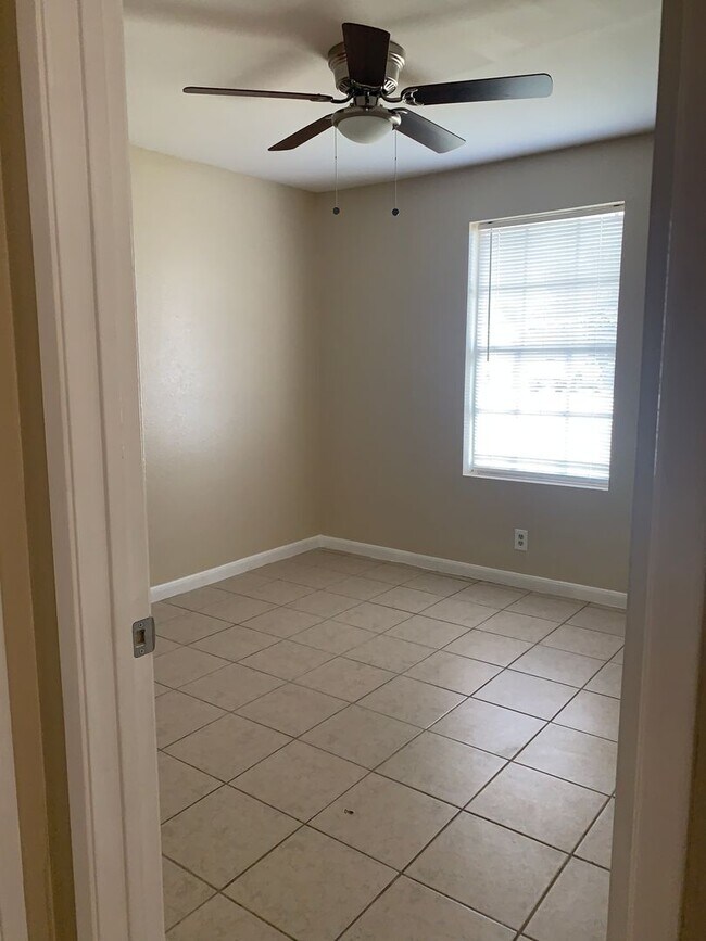 Photo - Newly refreshed spacious 2BD,2BR duplex in Eagle Lake, TX.