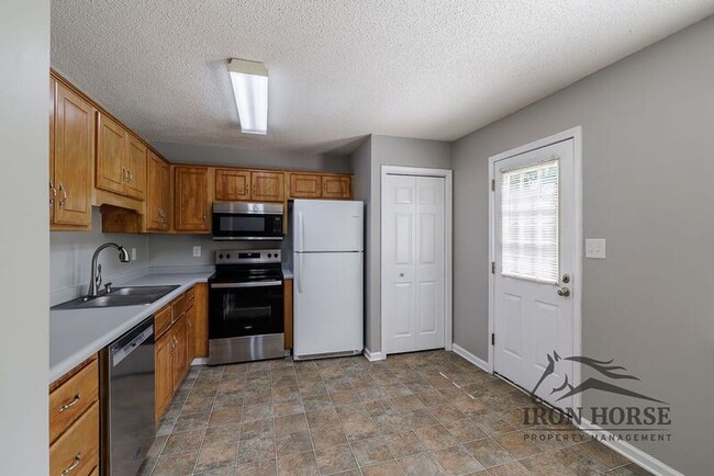 Photo - 2165 S Milledge Ave