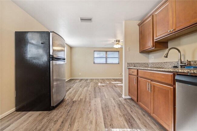 Photo - 3631 Anderson Ave