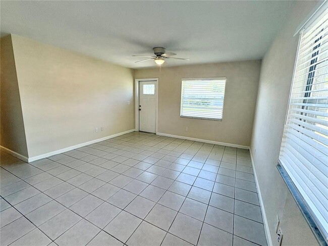 2208 16th Ave W