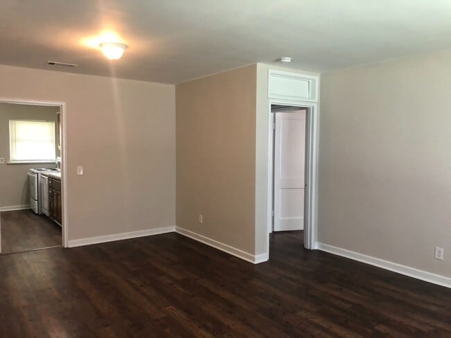 Photo - Harper 415-417 Unit 417