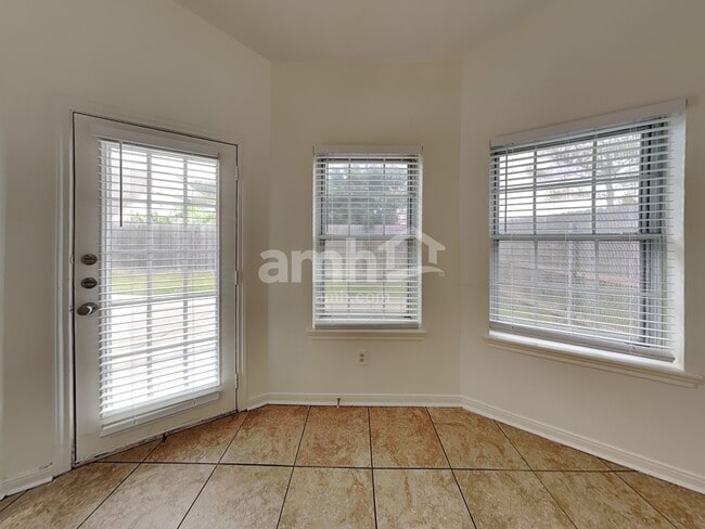 Photo - 1601 Oak Pl Ct