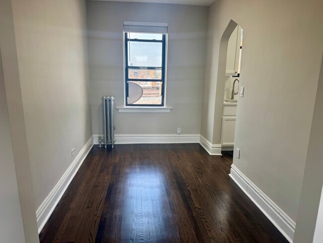 Photo - 3149 N Springfield Ave Unidad A6