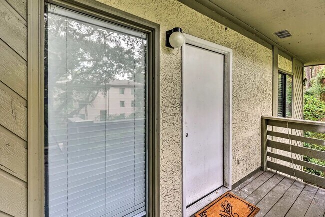 Photo - 104 Cordillo Pkwy
