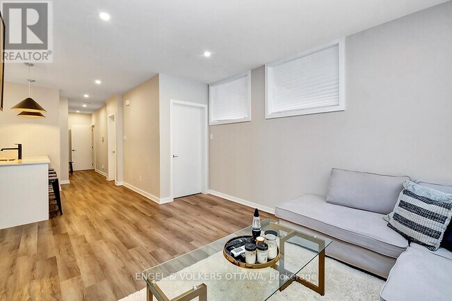 Photo - 350 Winona Ave