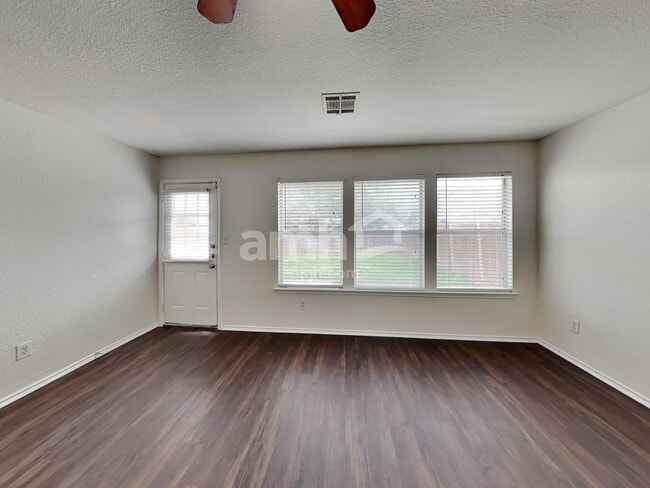 Photo - 15003 Nordyke Ln