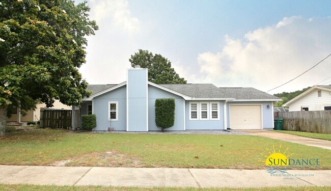Building Photo - Adorable Home Near Hurlburt Field