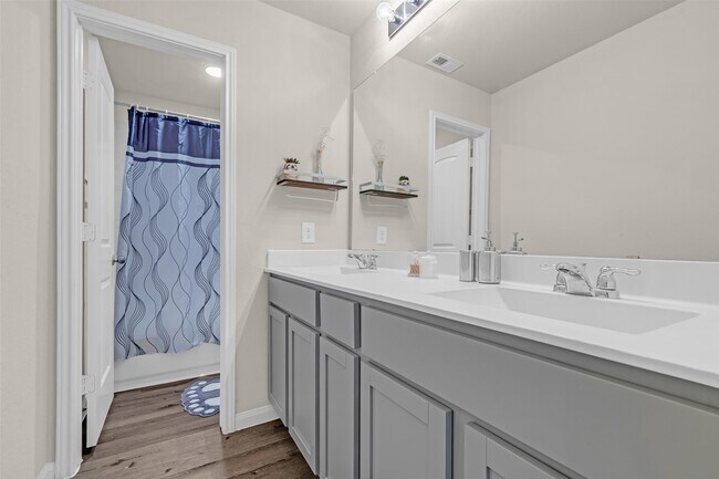 Photo - 14033 Lamprey Dr