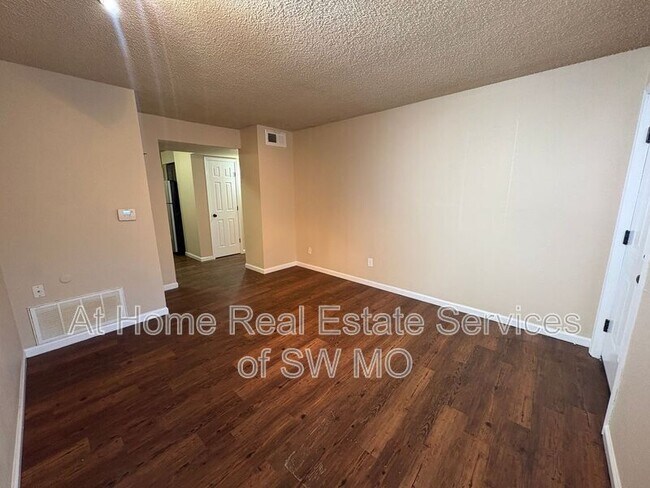 Photo - 1400 S Campbell Ave