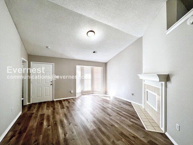 Photo - 7594 Iris Dr