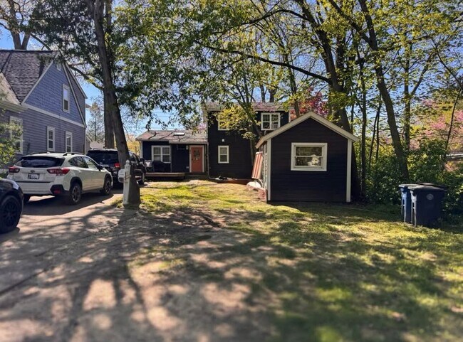 Photo - 808 Hutchins Ave