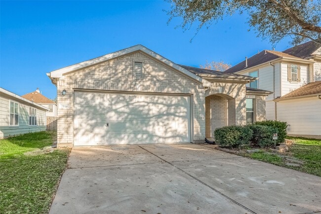 Photo - 7814 Crestbrook Manor Ln