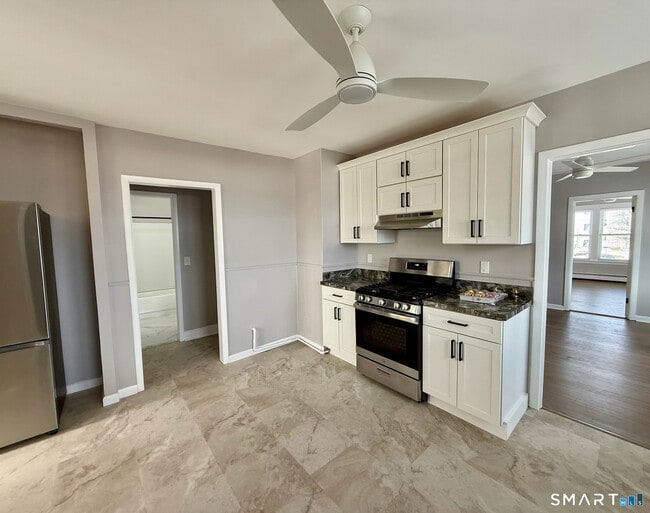 Photo - 24 Cross St Unidad 3rd Floor