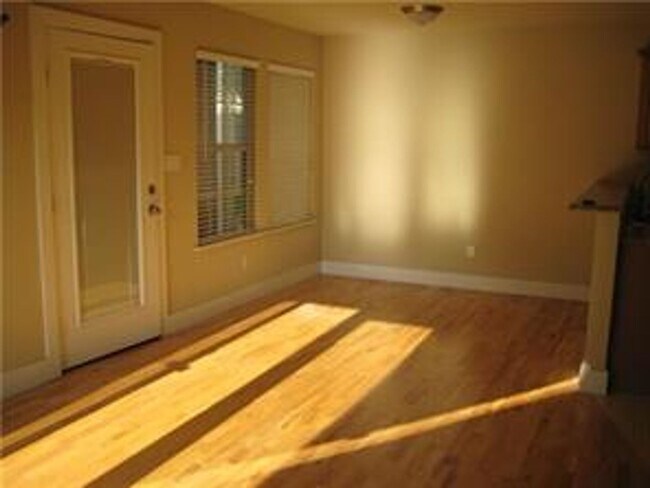 Photo - 5405 Evans Ave