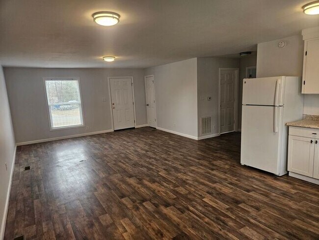 Photo - 2BD/1BA Unit in Newton, NC