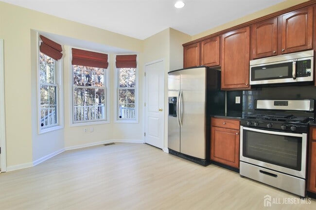 Photo - 4 Timber Grove Ct