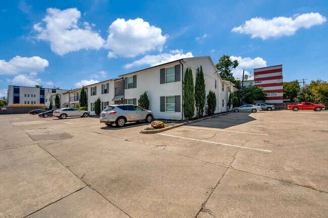 Building Photo - 4633 Fairmount St Rental